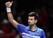 雷速体育- 费德勒女儿捂脸2014温网 