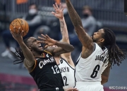 雷速- 比赛规则变更引发热议！，阿扎伦卡在篮网比赛中出色防守比赛高潮迭起